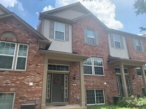 Building Photo - 434 Valentine Way