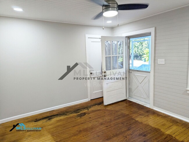 Photo - 1012 Berkeley St Apartment