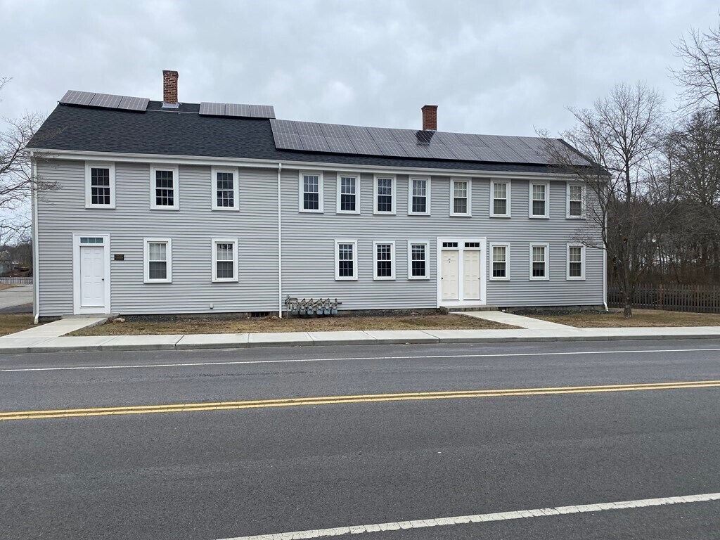 Primary Photo - 84 Hartford Ave E