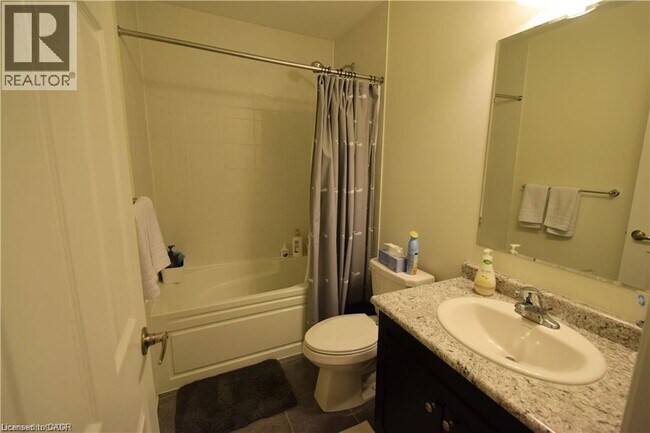 Building Photo - 599 Goldenrod Ln