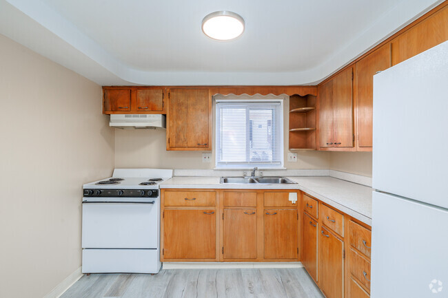 1BR, 1BA - Kitchen - JJN Properties at Polk Street