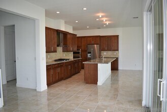 Building Photo - 8865 Kingsmoor Wy