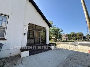 Building Photo - 320 3rd St