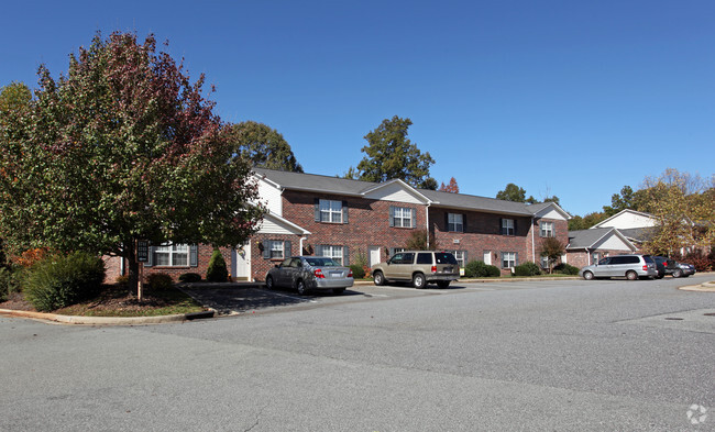 Laurel Forest Apartments - Hickory, NC | Apartments.com