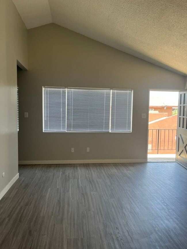 Building Photo - 4013 Soranno Ave