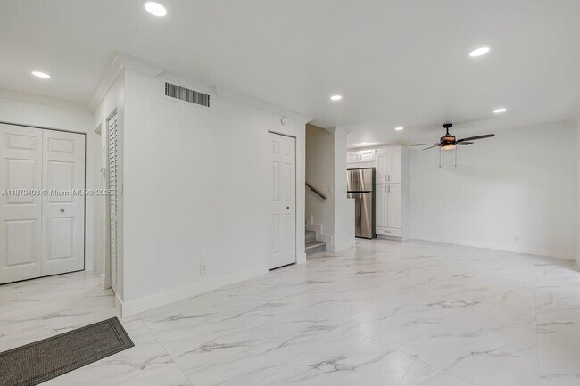 Building Photo - 8911 NW 28th Dr