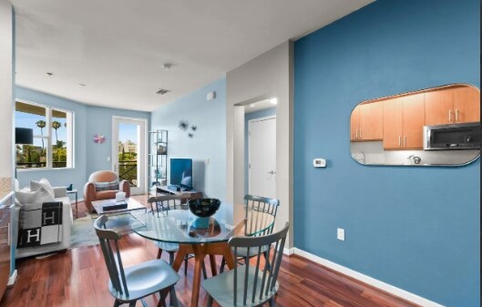 Foto del edificio - 3687 Fourth Ave