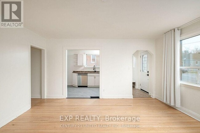 Building Photo - 298 Swanston Ave