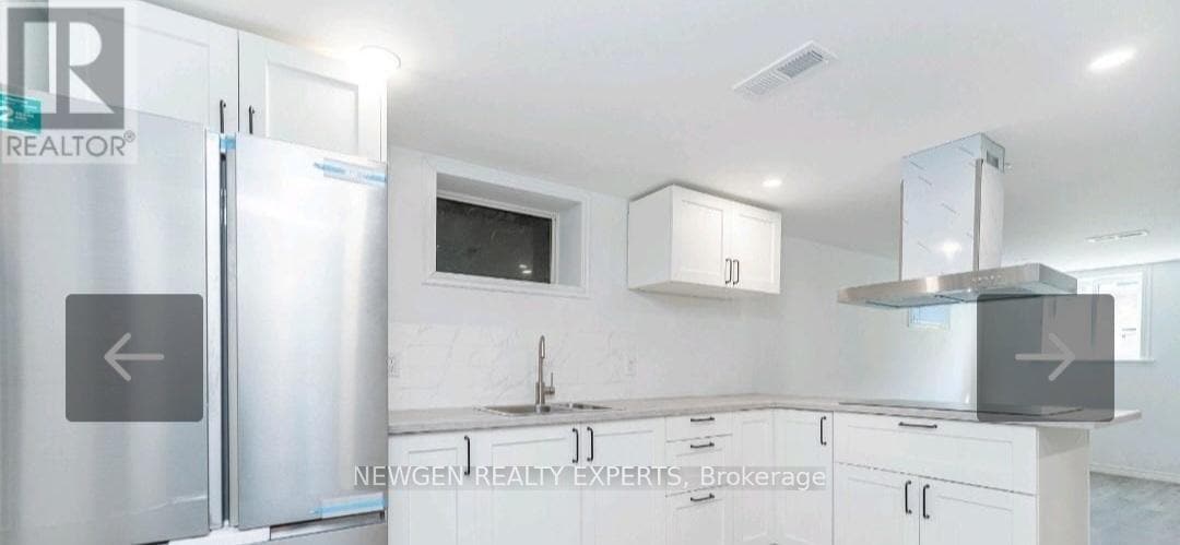 Building Photo - 6549 Riall St