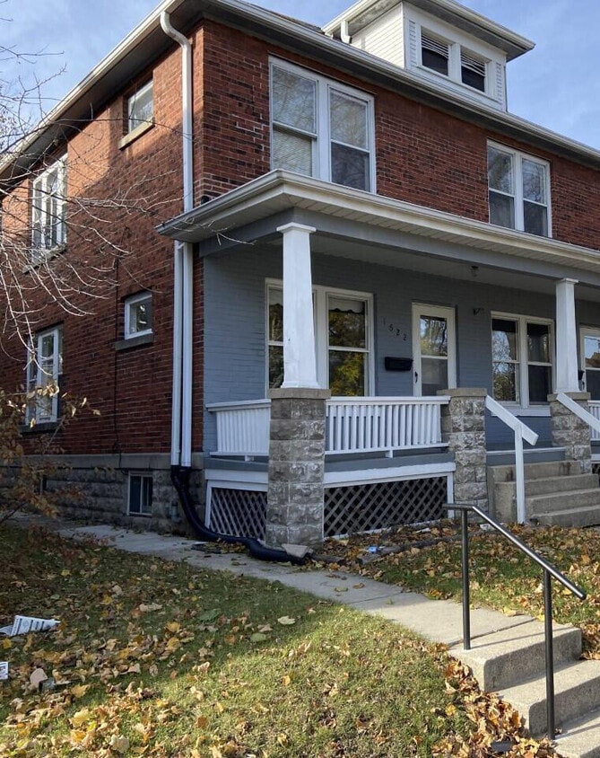 1620 Kearney Ave, Racine, WI 53405 Townhouse for Rent in Racine, WI