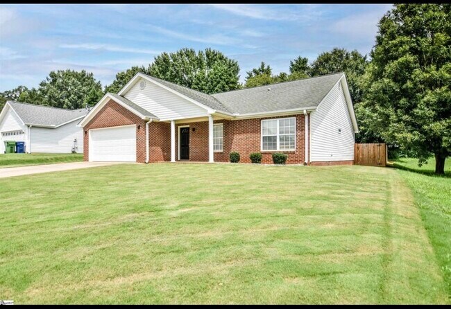 Foto del edificio - 27 Sweetland Ct