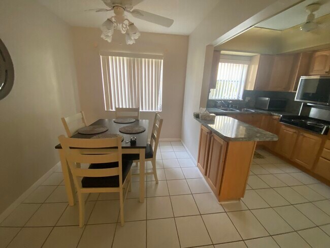 Foto del edificio - 128 Stratford J