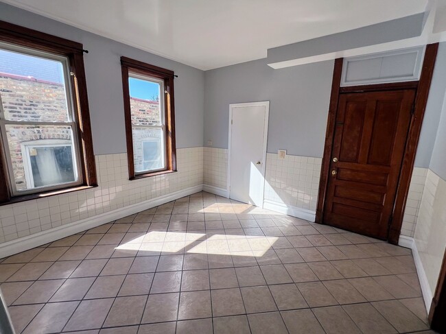 Building Photo - 2518 S St Louis Ave