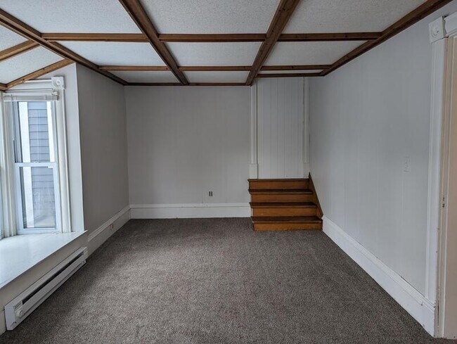Building Photo - 213 W Vernon Ave