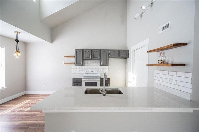 Foto del edificio - 2407 W Ash St