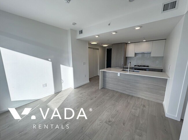 Building Photo - Melrose Whalley 2 Bedroom Apartment Rental...