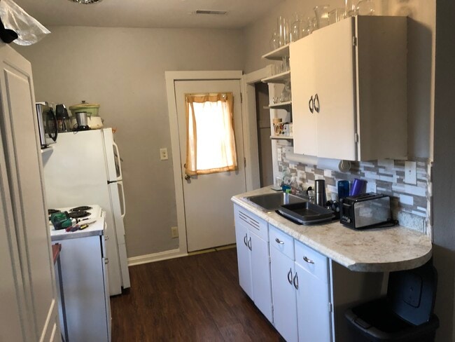 Building Photo - 2109 Walnut St