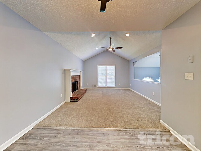 Building Photo - 436 Amber Way