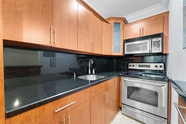 Foto del edificio - 150 SW 10th St