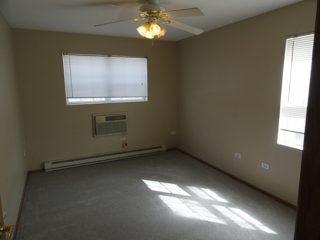 Building Photo - 1414 W Clear Water Cir