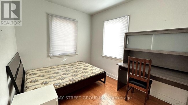 Building Photo - 36 Grandview Ave