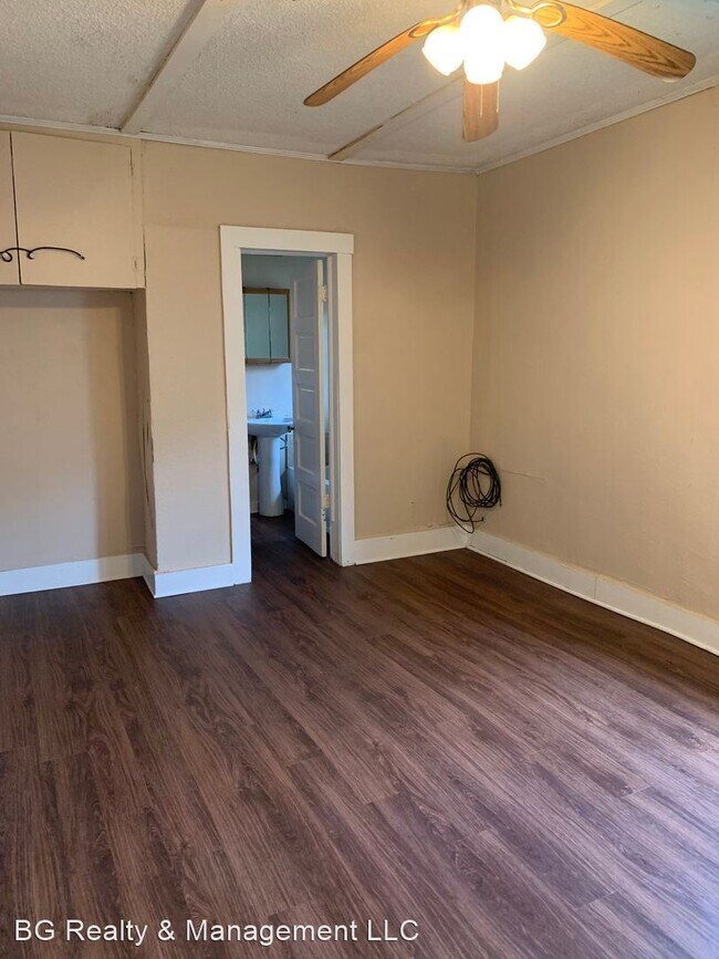 Building Photo - 2 br, 2 bath House - 217 Laurel Street