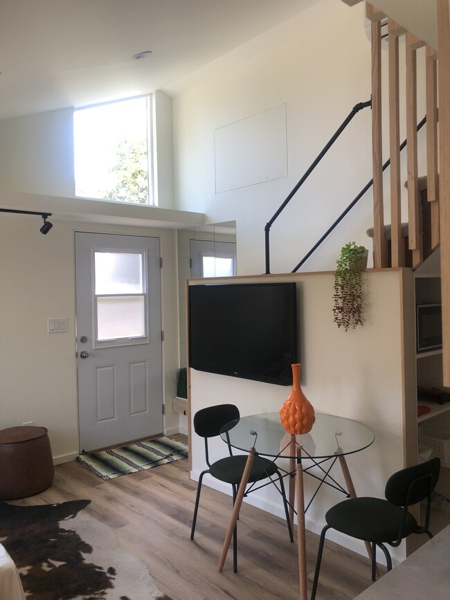 Building Photo - 7044 McLaren Ave