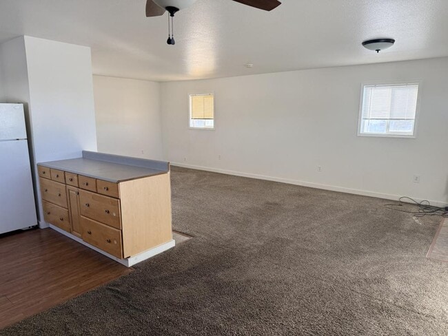 Foto del edificio - 8656 W Business Pk Dr