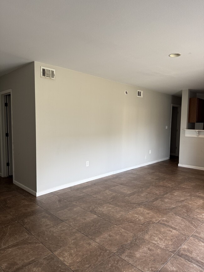 Building Photo - 403 Marshall Ct