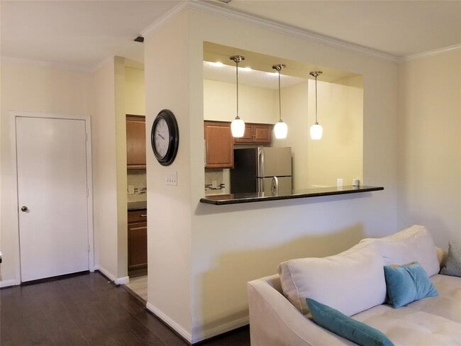 Building Photo - 9850 Pagewood Ln