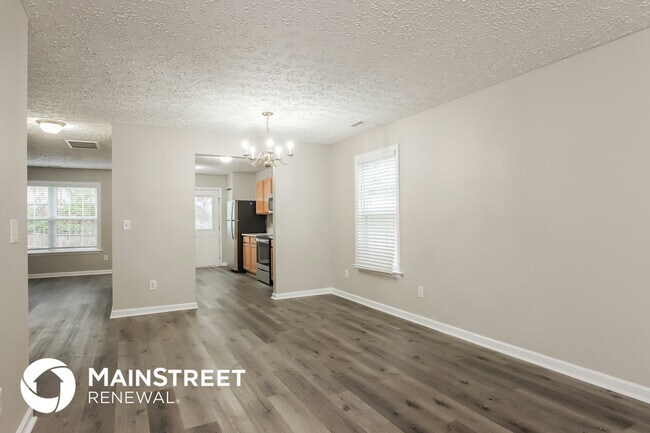 Foto del edificio - 7025 Jeffreys Creek Ln