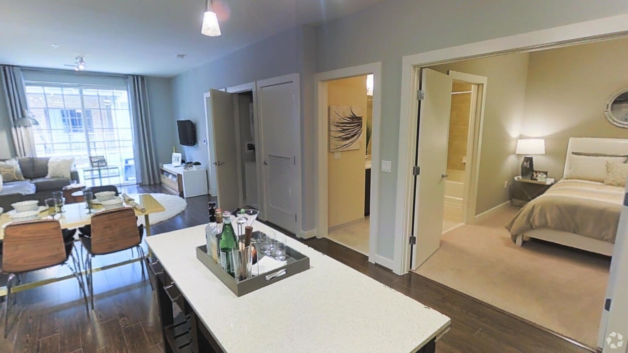 Photo - 77H Apartments