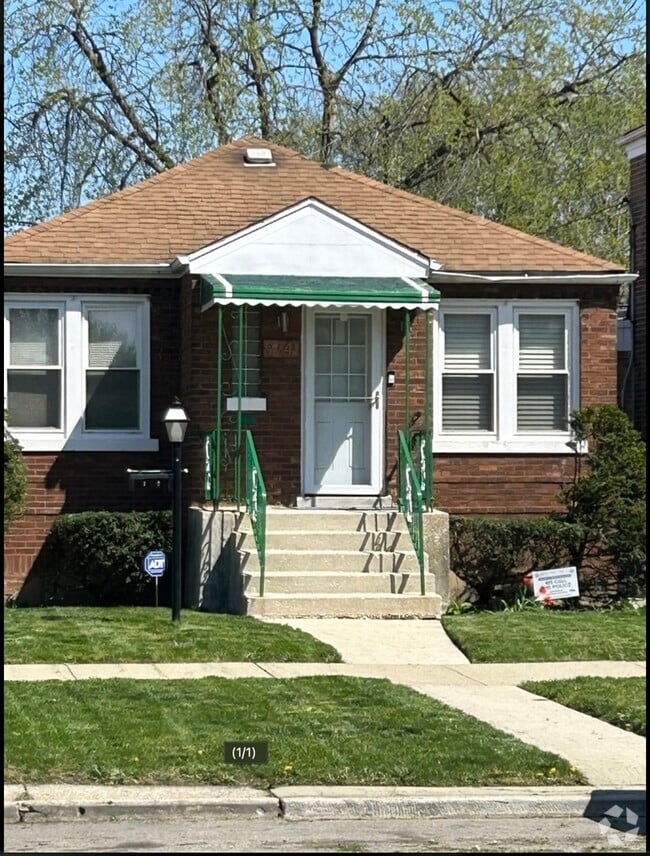 Building Photo - 9741 S Indiana Ave