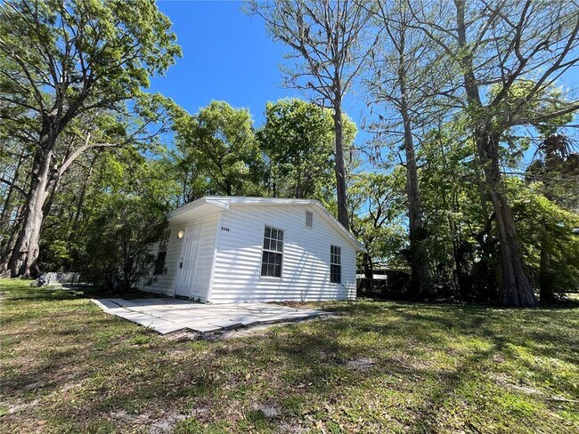 Foto del edificio - 8546 Cameo Dr