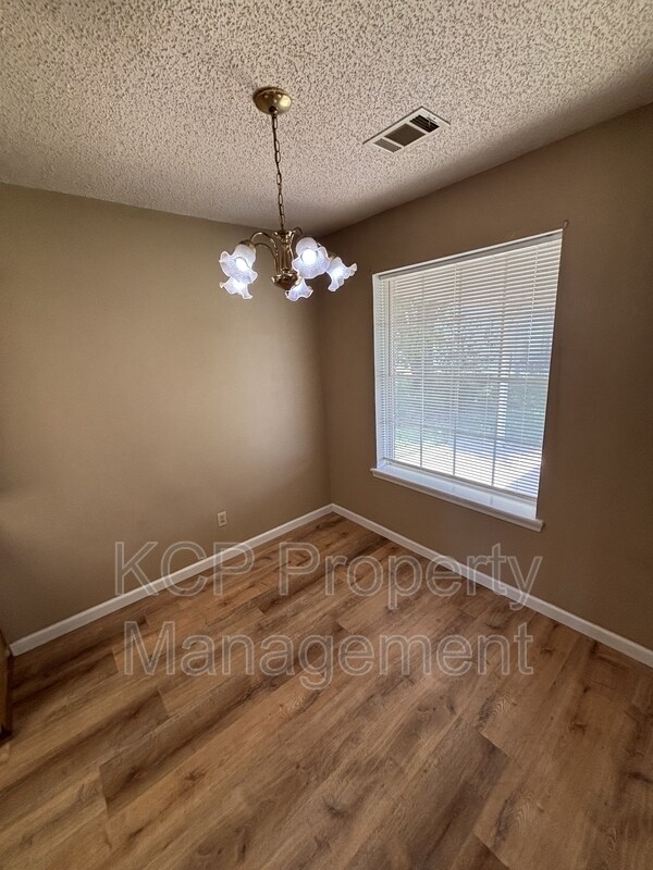 Foto del edificio - 900 S 38th St