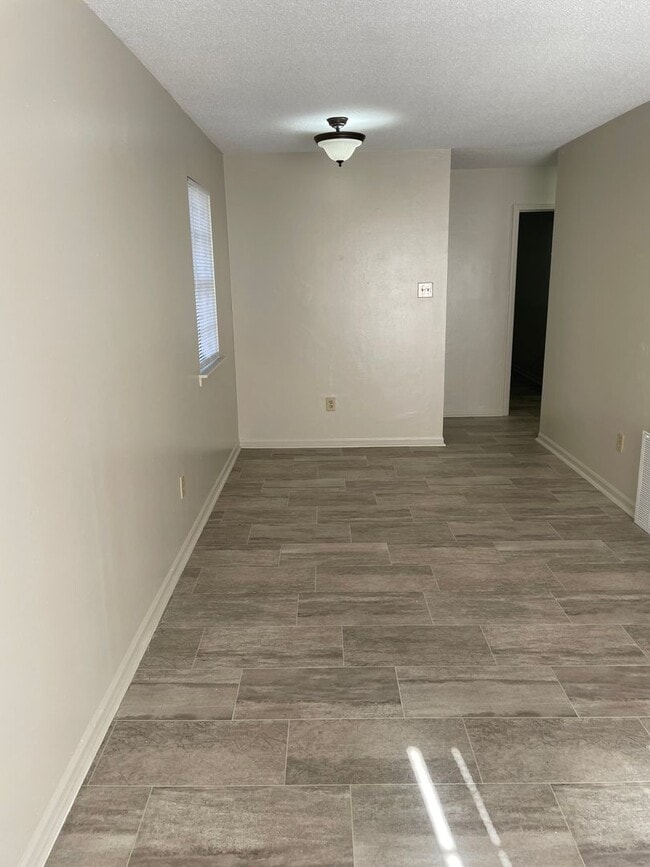 Foto del edificio - 138 Hummingbird Ln