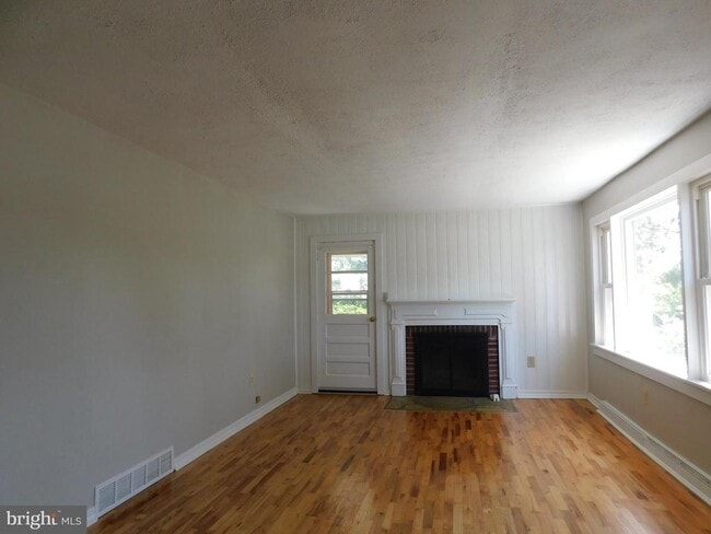 Building Photo - 2251 Senseny Rd