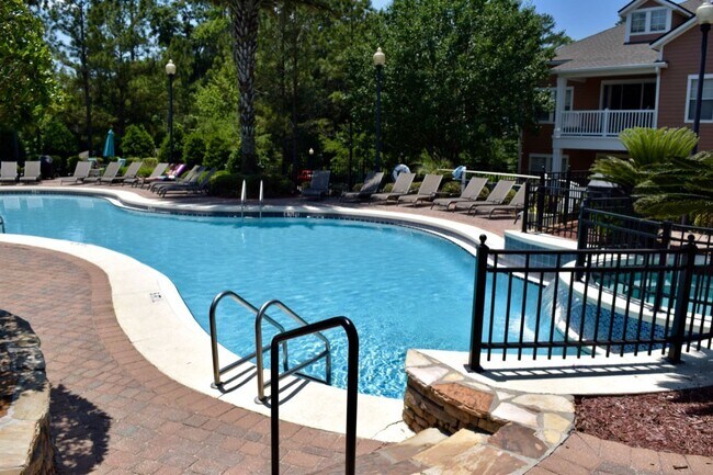 Foto del edificio - Resort Style Living @ Barrington Park- Ground Floor 3/2 with Balcony
