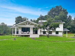 Building Photo - 441 Oak Summit Rd