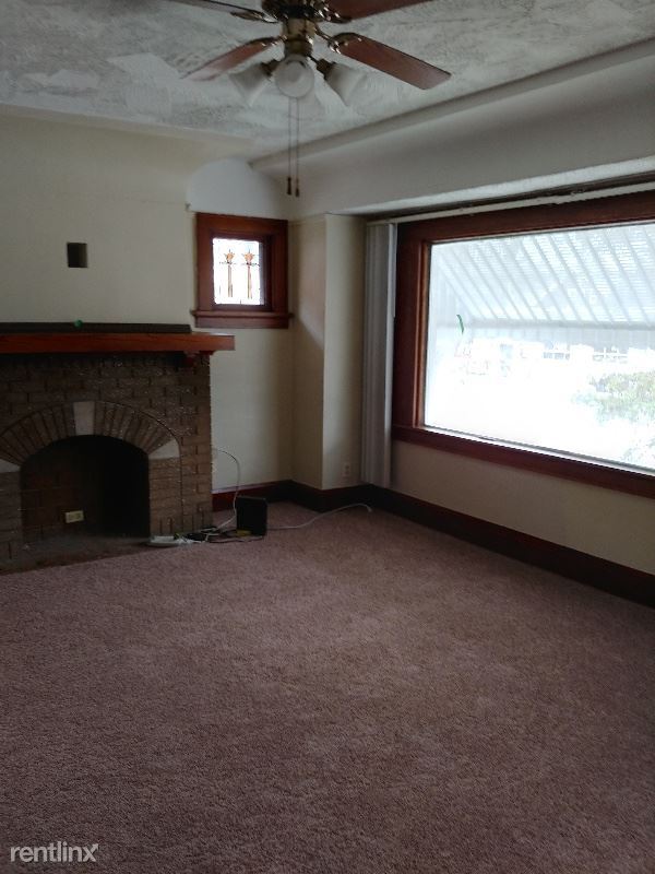 Building Photo - 2 br, 1 bath Apartment - 2052 S 84 St