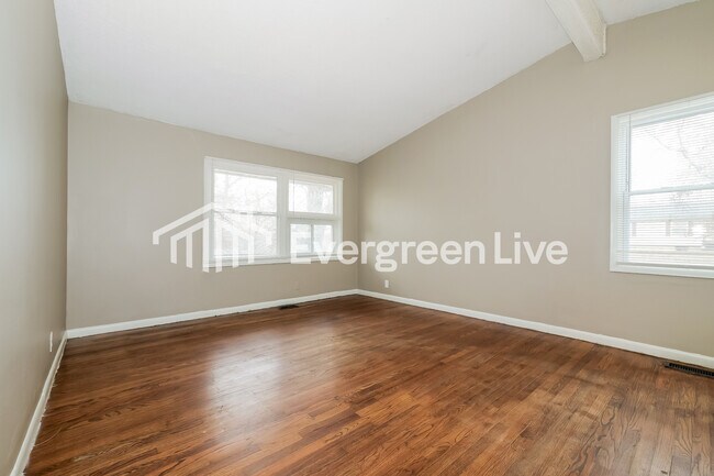 Building Photo - 6101 E 148 Terrace