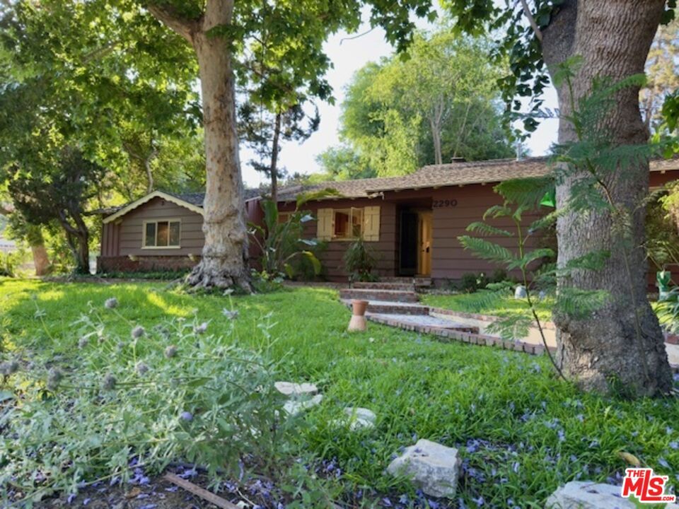 Primary Photo - 2290 Canonita Dr