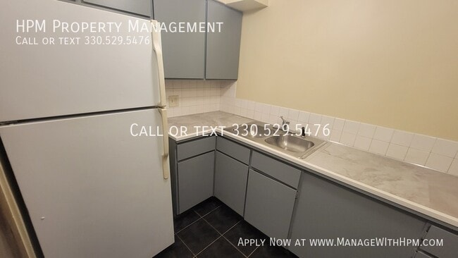 Building Photo - 1688 Karg Dr