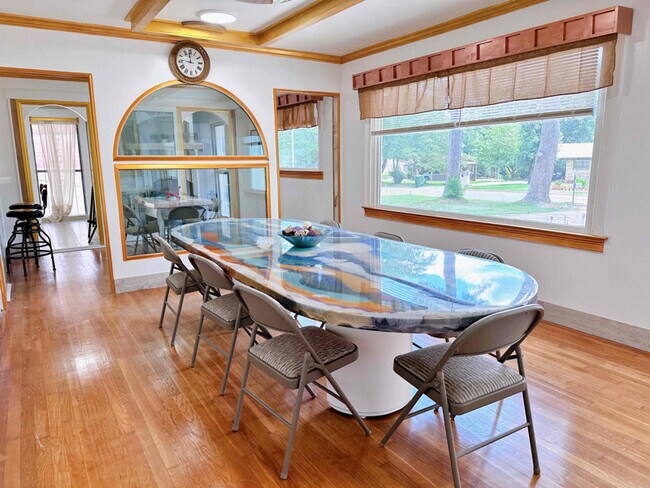 Foto del edificio - 1415 Brook Hollow Cir NW