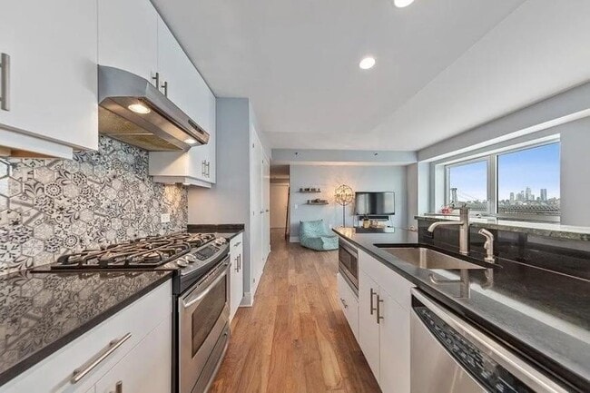 Building Photo - 2 bedroom in BROOKLYN NY 11249