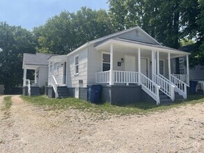 Building Photo - 732 Quarry St