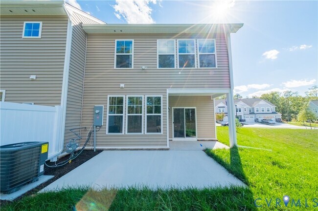 Building Photo - 18372 Palisades Ct