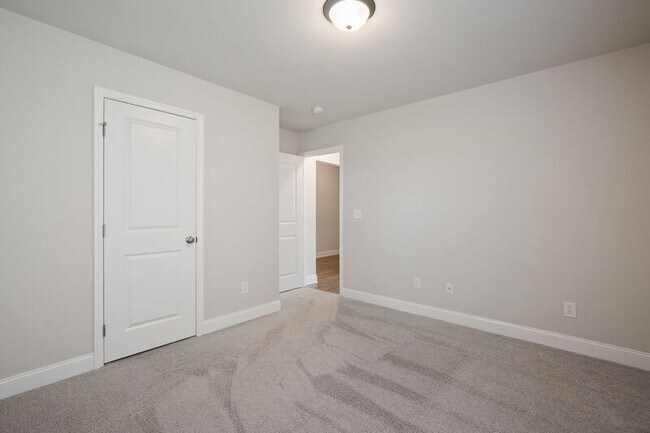 Building Photo - 236 Cherry Laurel Dr