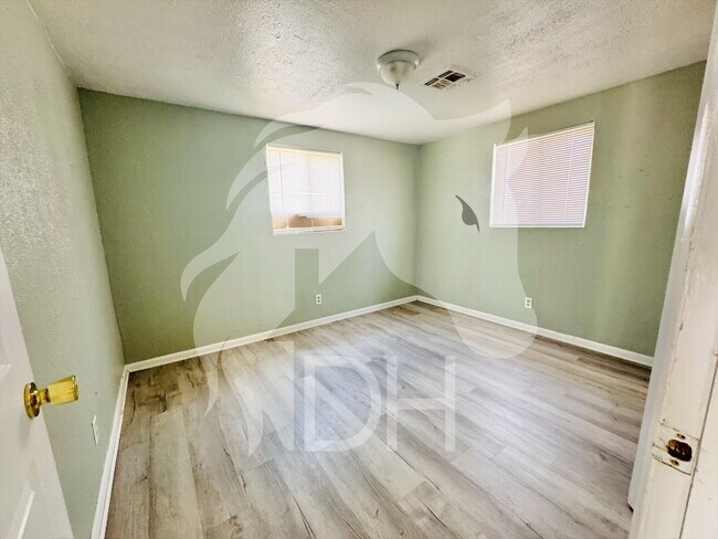 Foto del edificio - Adorable 2 bedroom Home in Woodward