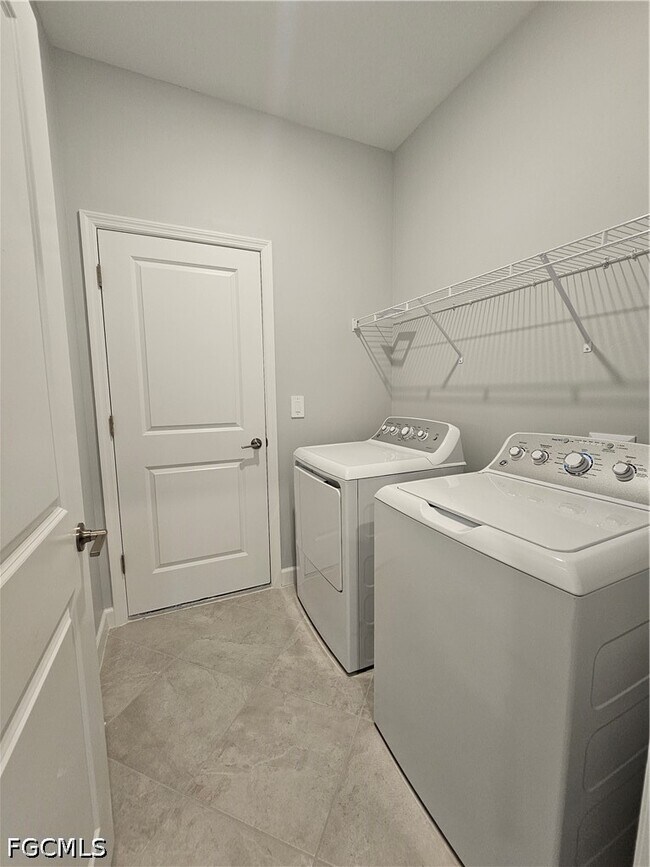 Building Photo - 20503 Hazelnut Ct S